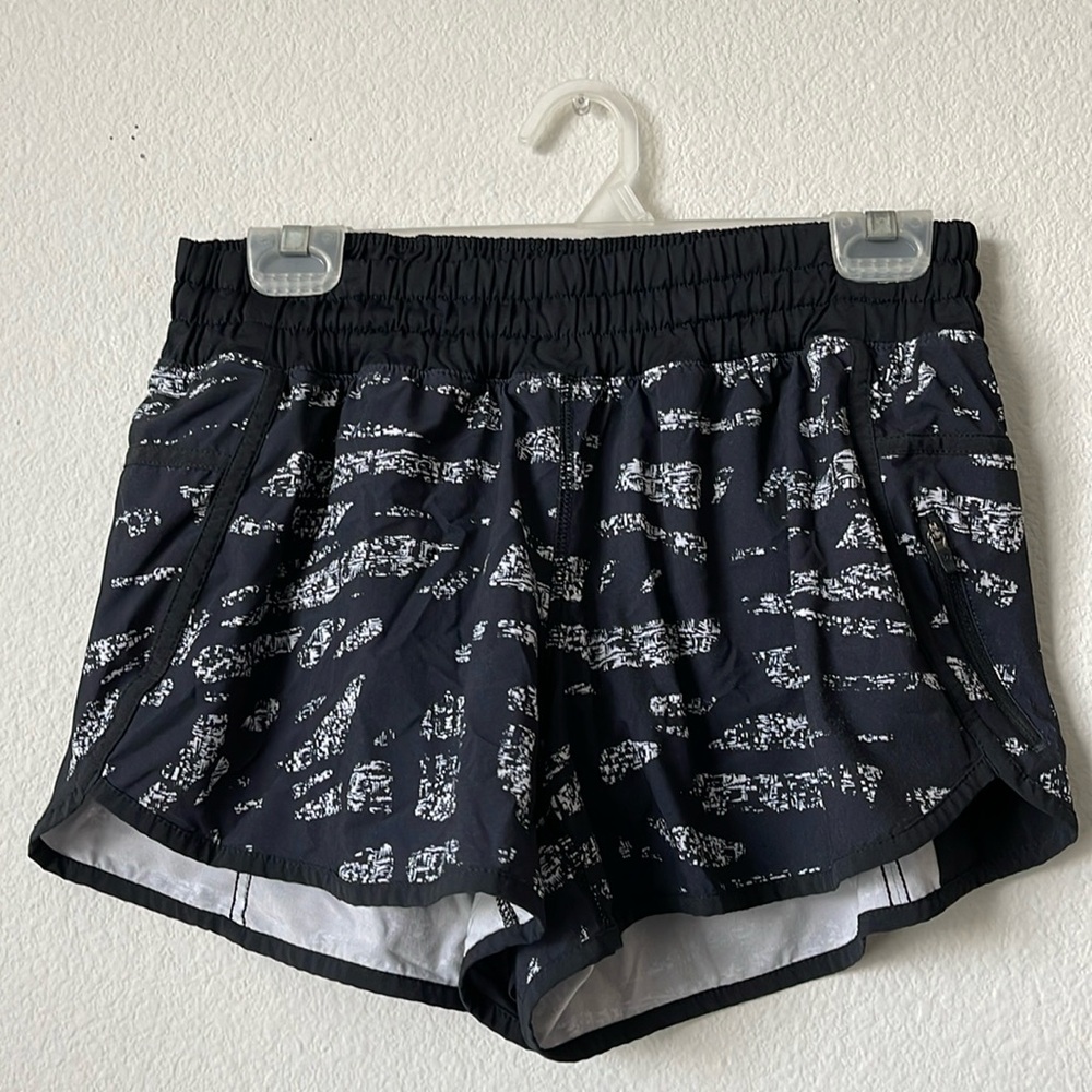 Lululemon Tracker Short IV (4-way Stretch 4")